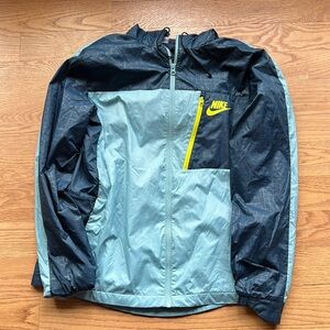 Nike Rain jacket. Excellent condition, size medium